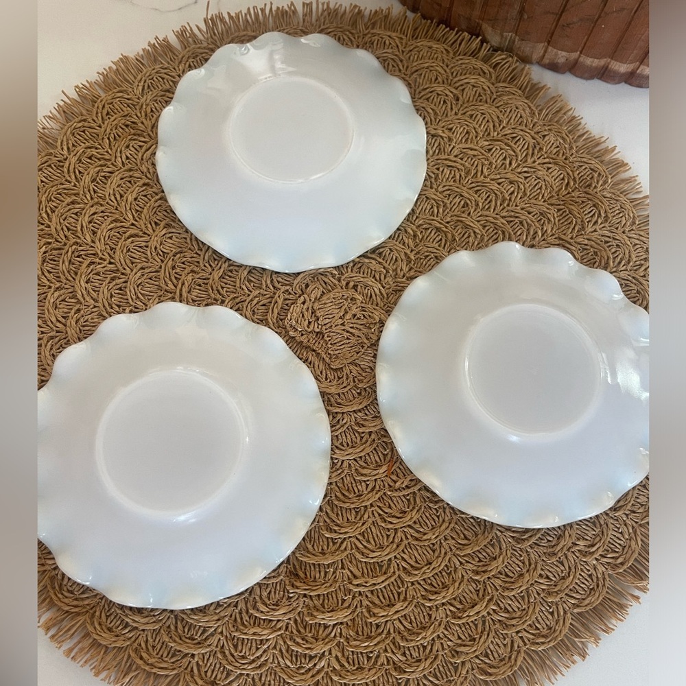 Set of 3 vintage Hazel Atlas turquoise ruffle crinoline saucer plates - Picture 4 of 5